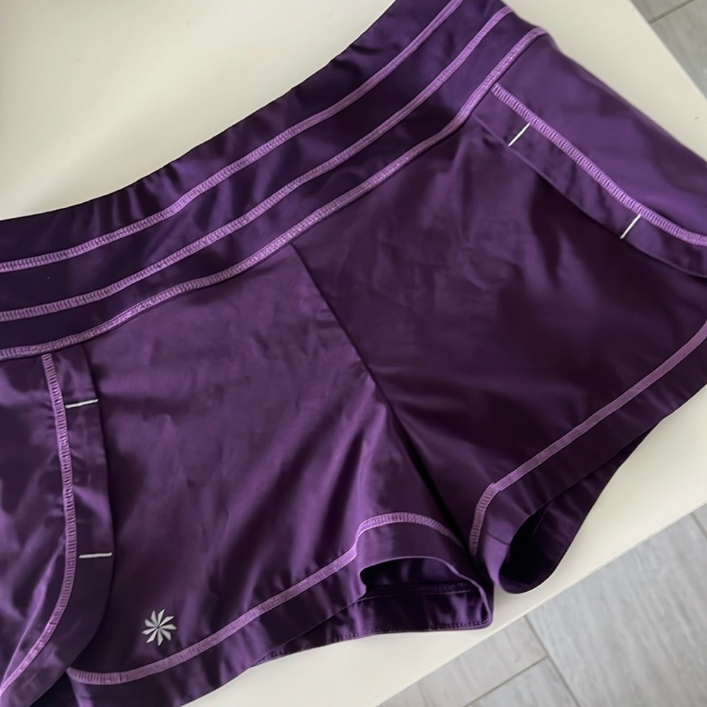 Athleta lined running shorts, small